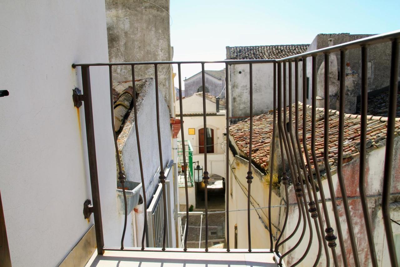 Rooms Dimora Arco - Affitti Brevi Italia Monte SantʼAngelo Eksteriør bilde