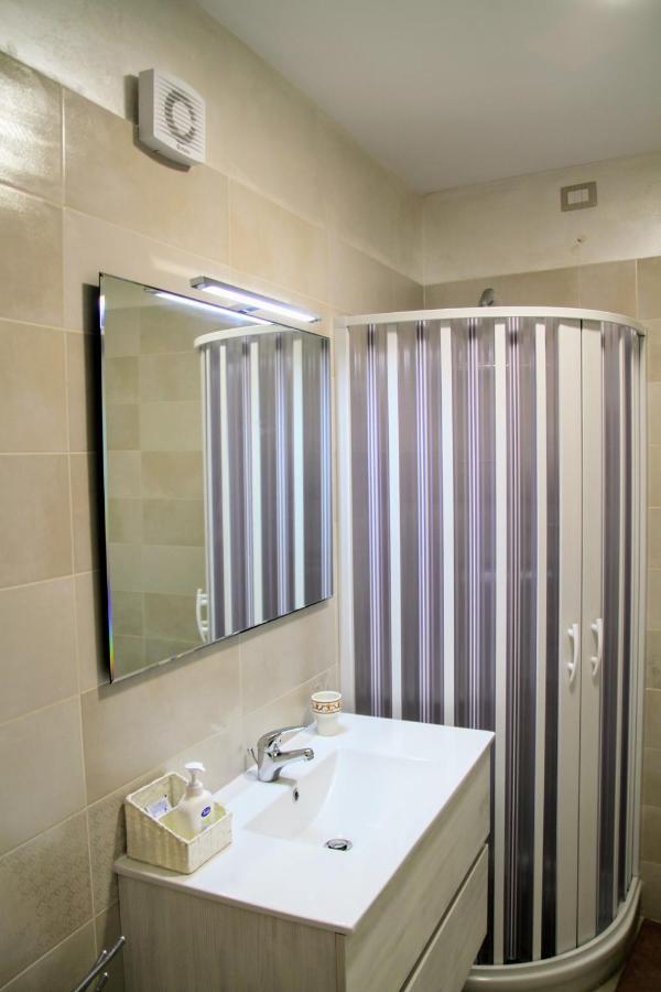 Rooms Dimora Arco - Affitti Brevi Italia Monte SantʼAngelo Eksteriør bilde