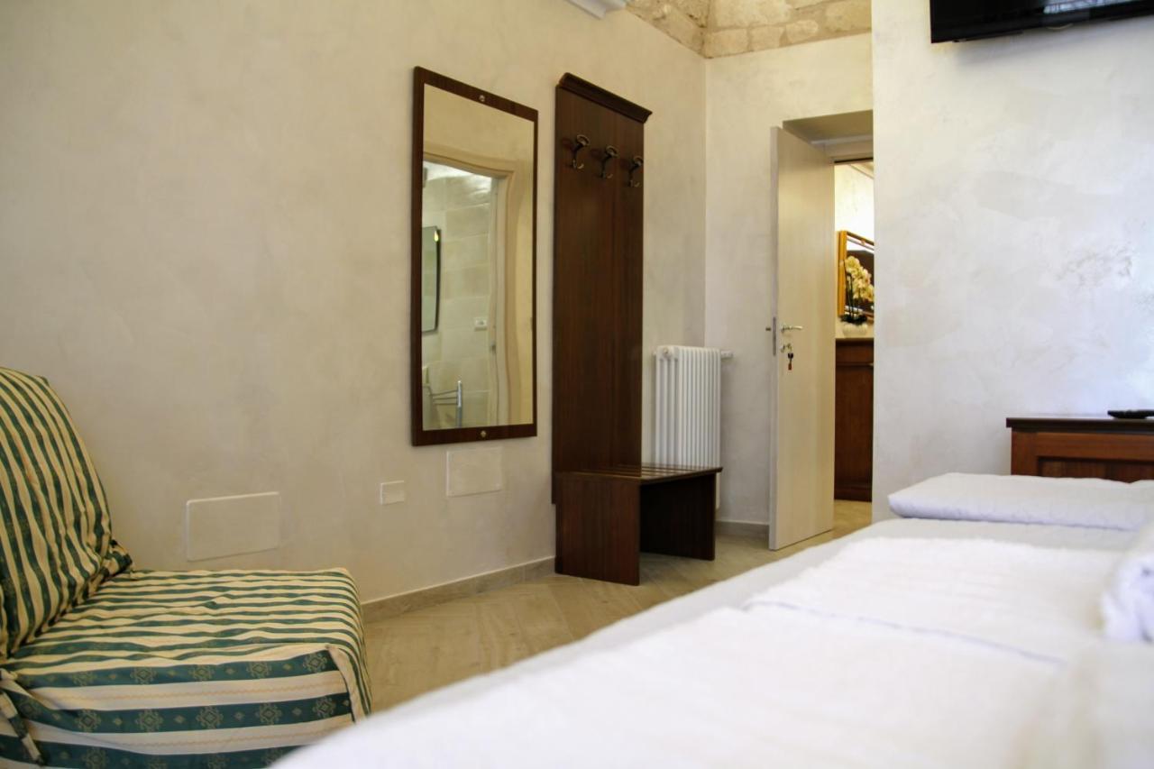 Rooms Dimora Arco - Affitti Brevi Italia Monte SantʼAngelo Eksteriør bilde