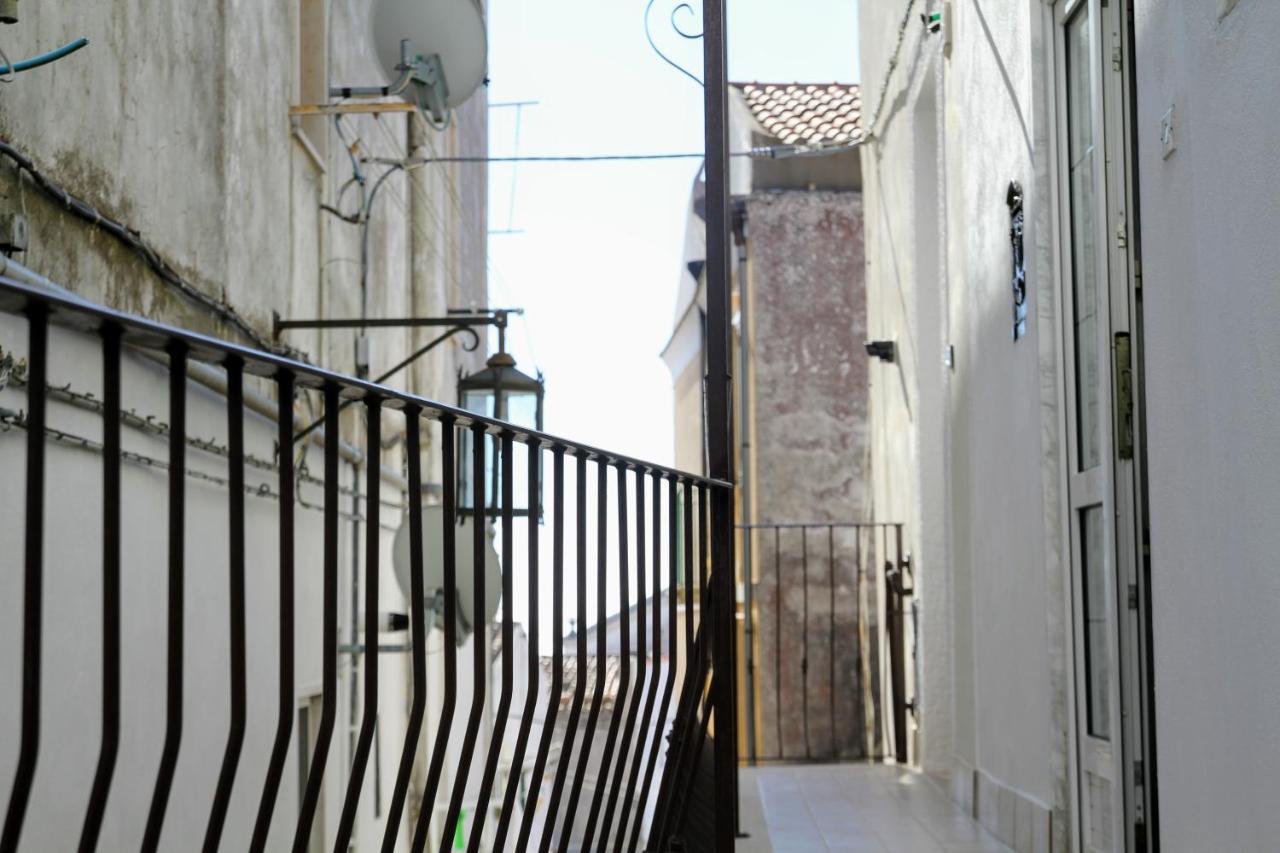Rooms Dimora Arco - Affitti Brevi Italia Monte SantʼAngelo Eksteriør bilde