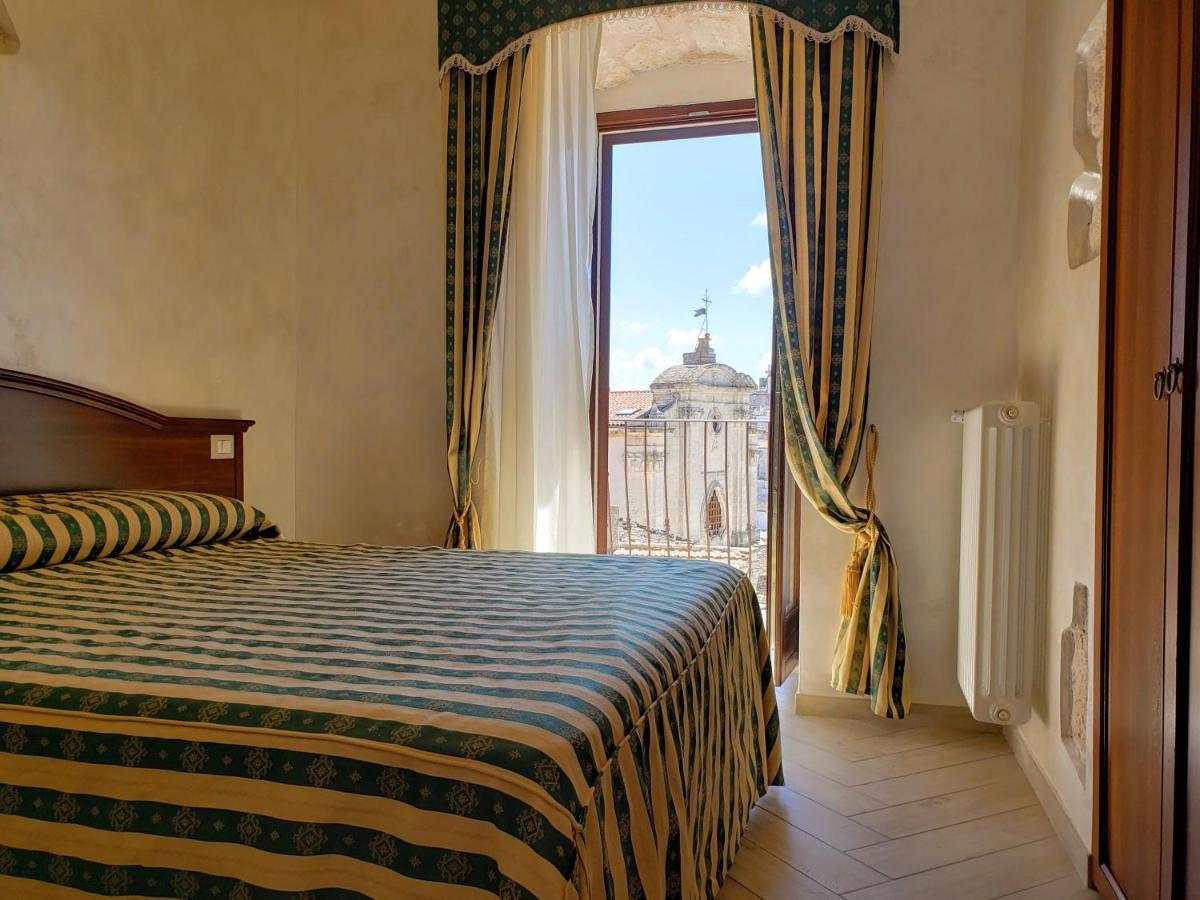 Rooms Dimora Arco - Affitti Brevi Italia Monte SantʼAngelo Eksteriør bilde